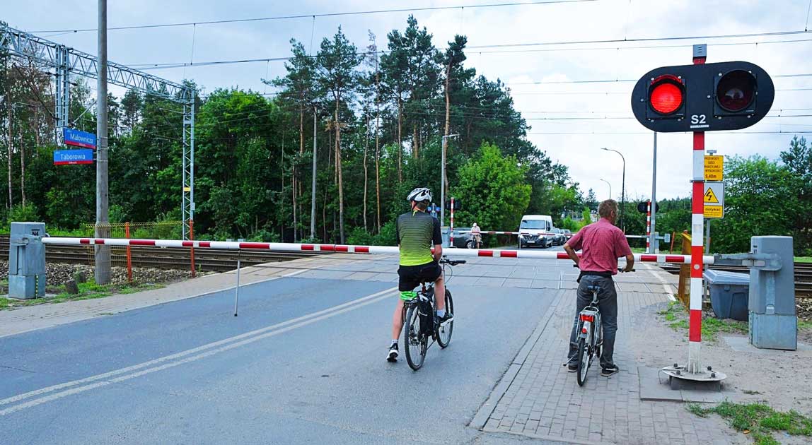 Przejazd kolejowo-drogowy przy ul. Malowniczej w Łodzi na linii kolejowej nr 17.