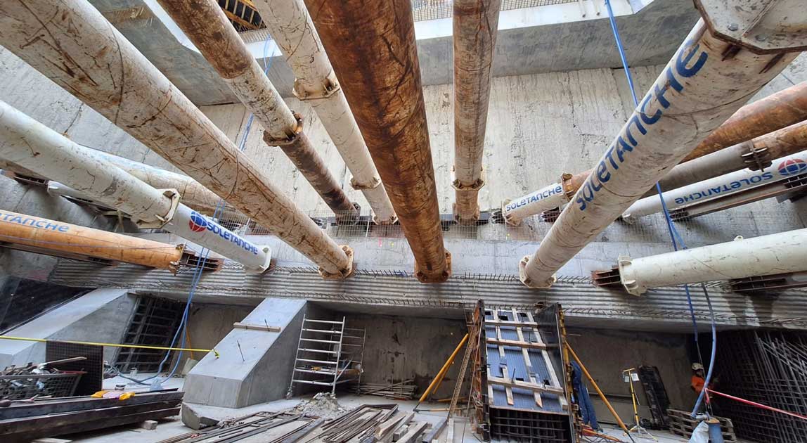 Komora rozjazdowa tunelu średnicowego przy stacji Łódź Fabryczna.