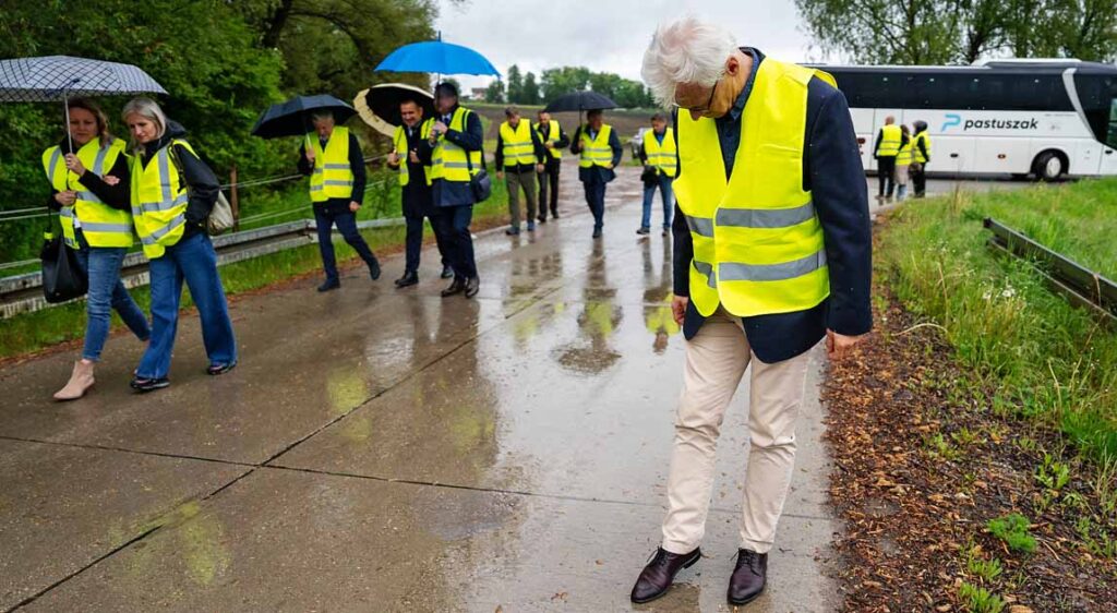 Wycieczka techniczna na drogę powiatową nr 2007K z nawierzchnią betonową