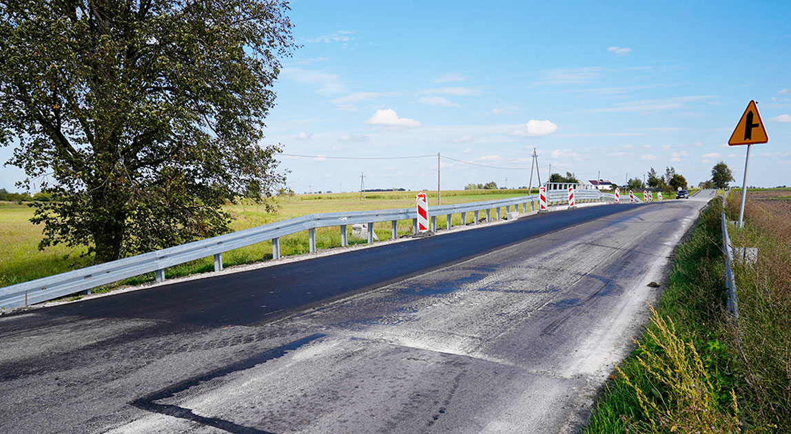 Modernizowany most w Łubnicy w ciągu drogi wojewódzkiej nr 703