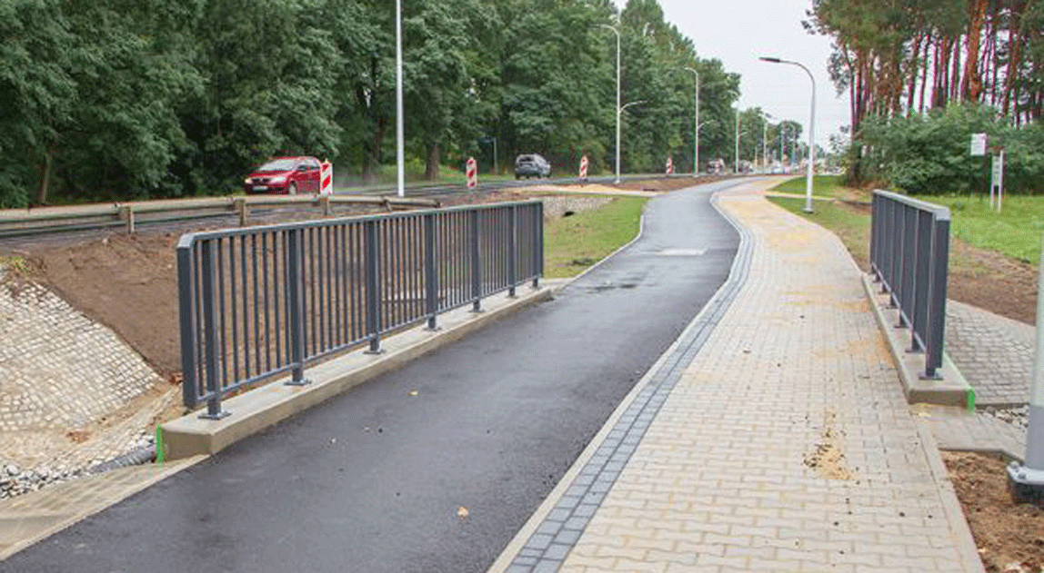 Nowa droga dla rowerów i chodnik przy ul. Piłsudskiego w Bełchatowie