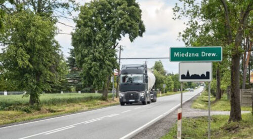 Droga wojewódzka nr 726 w Miedznej Drewnianej przed budową obwodnicy