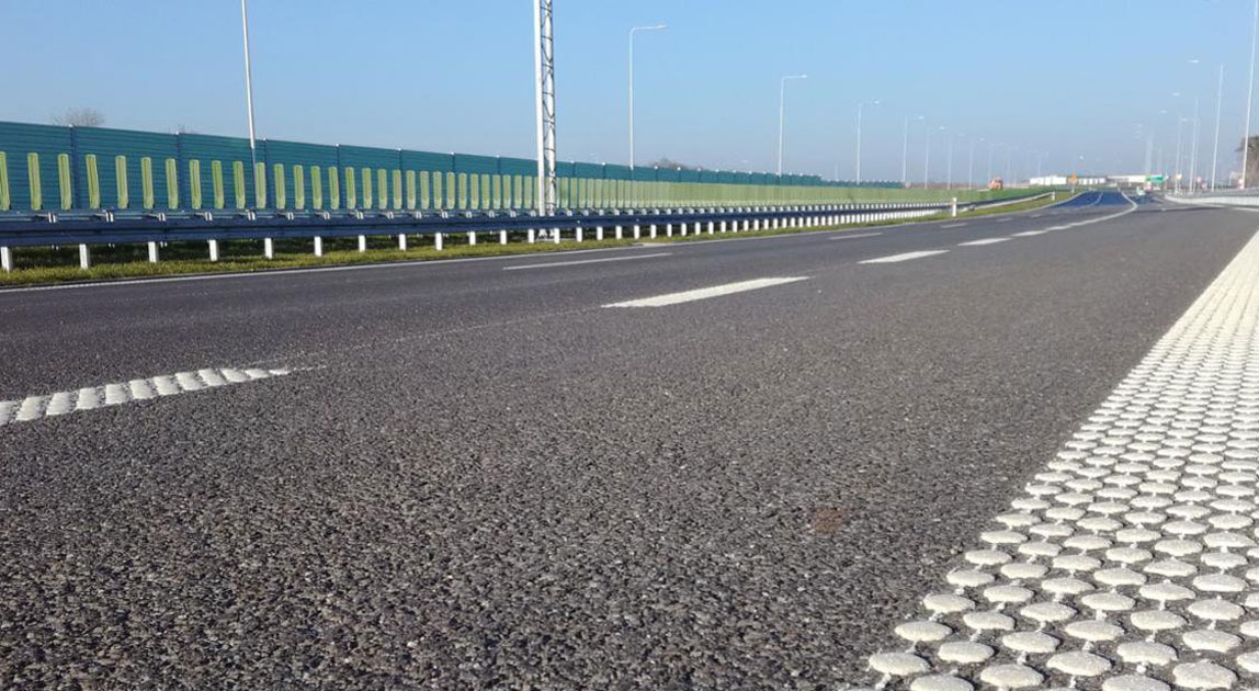 Naprawa dylatacji na A8 – widok na jezdnię Autostradowej Obwodnicy Wrocławia