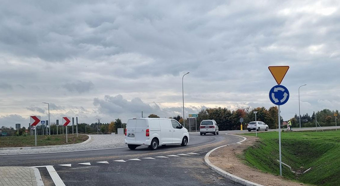 Poglądowy widok ronda na skrzyżowaniu dróg