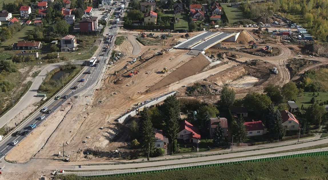 Budowa węzła drogowego z wiaduktem przy nowym moście w Sandomierzu