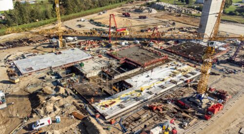 Prace fundamentowe na terenie budowy elektrowni w Gdańsku